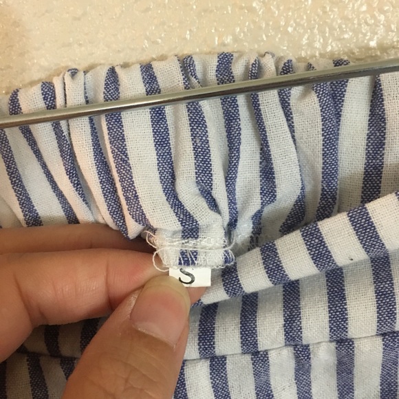 ๐High waist pinstripe shorts - Picture 3 of 6